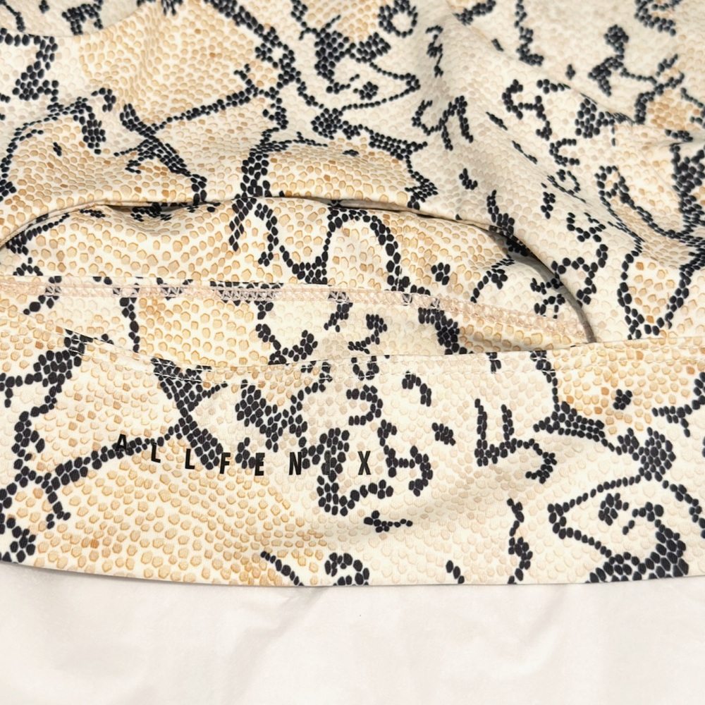 AllFenix White Python Snakeskin Pilates Set - Bra L / Leggings S - Picture 10 of 11